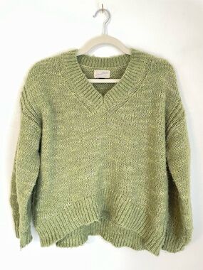 Universal Thread green slouchy sweater with v neck size small